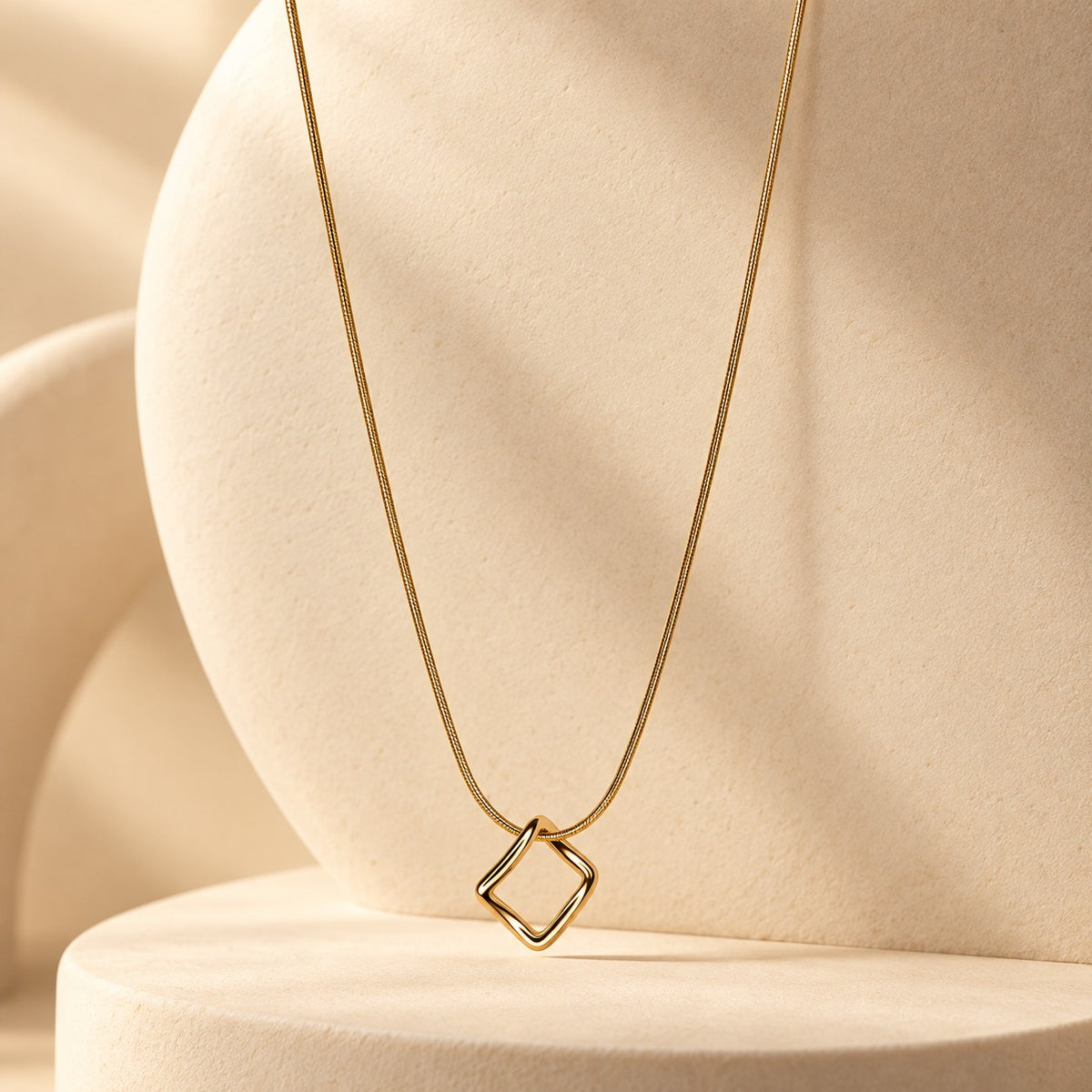 Square pendant necklace - photo 3