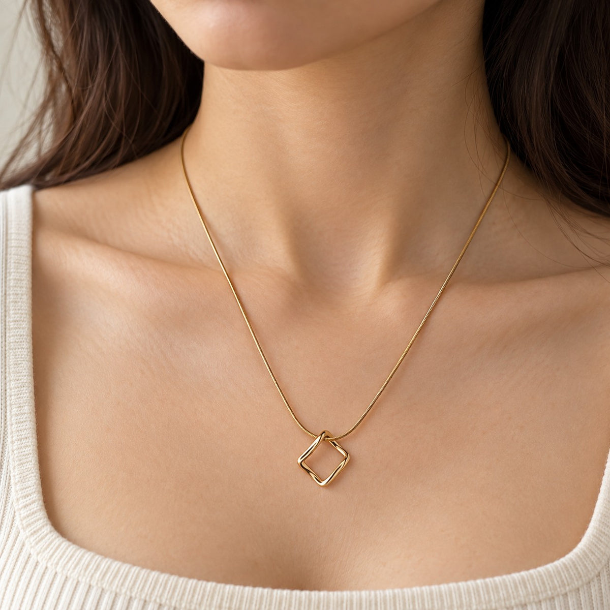Square pendant necklace - photo 4