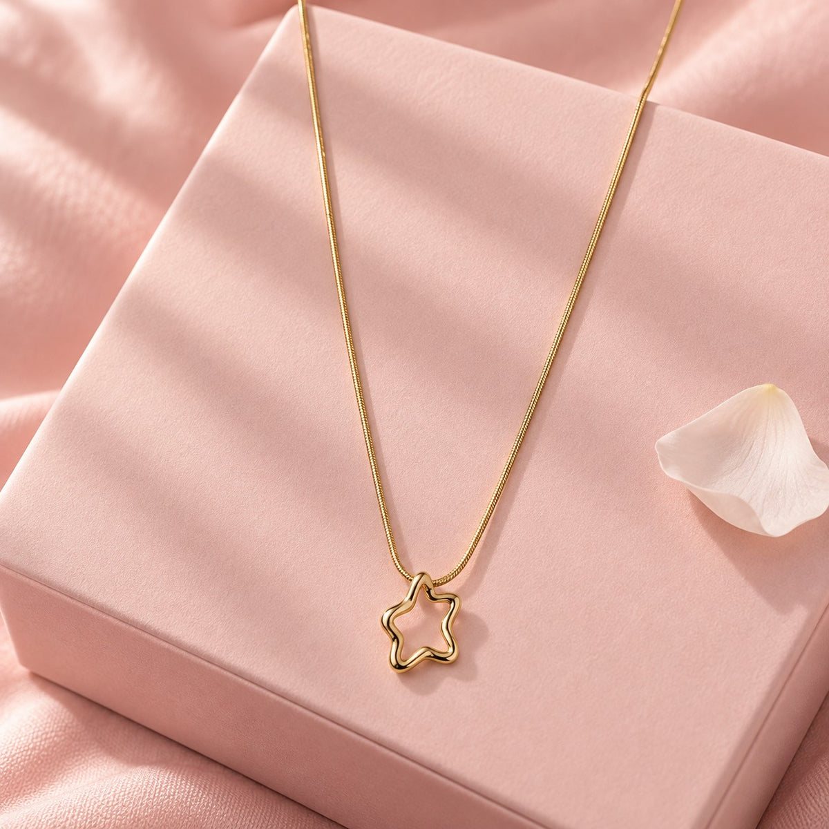 Star pendant necklace - photo 2